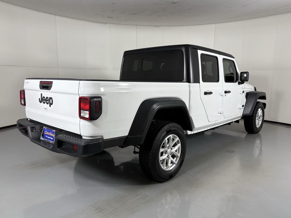 used 2023 Jeep Gladiator car, priced at $25,900