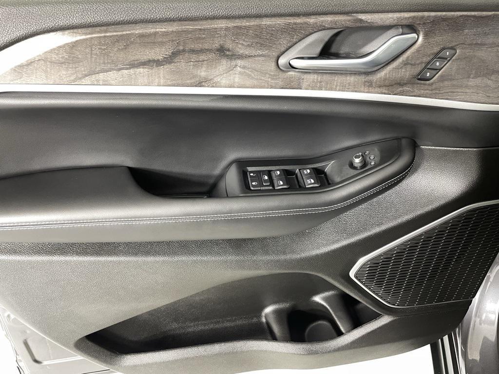 new 2025 Jeep Grand Cherokee L car, priced at $48,900