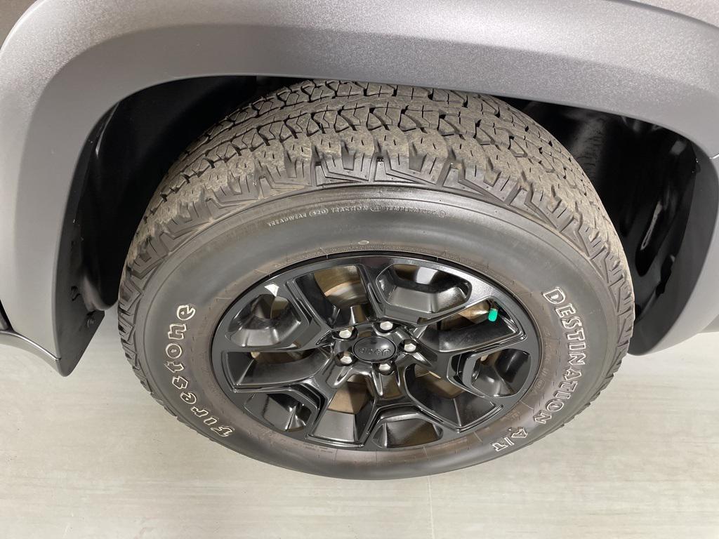 used 2021 Jeep Cherokee car, priced at $23,900