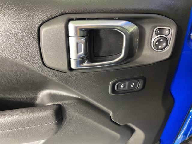 new 2025 Jeep Wrangler car, priced at $46,900