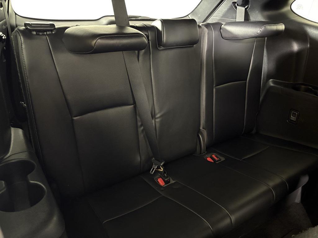 used 2022 Toyota Highlander car, priced at $31,500