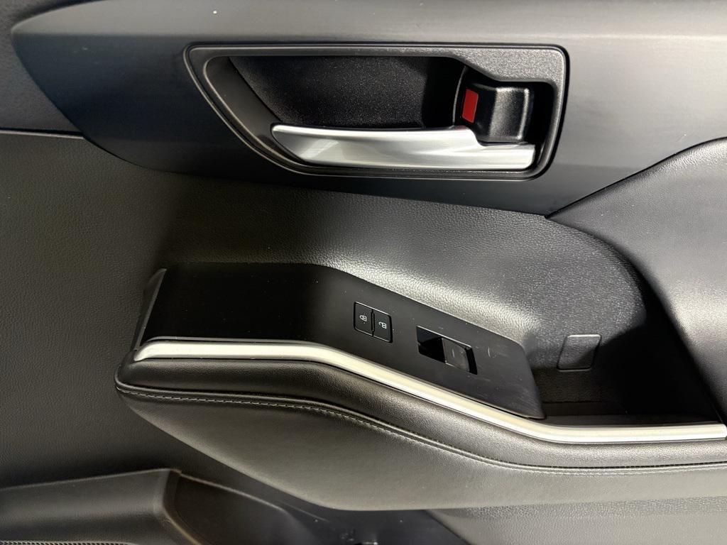 used 2022 Toyota Highlander car, priced at $31,500