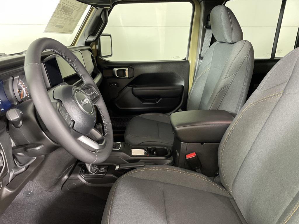 new 2025 Jeep Gladiator car, priced at $47,375