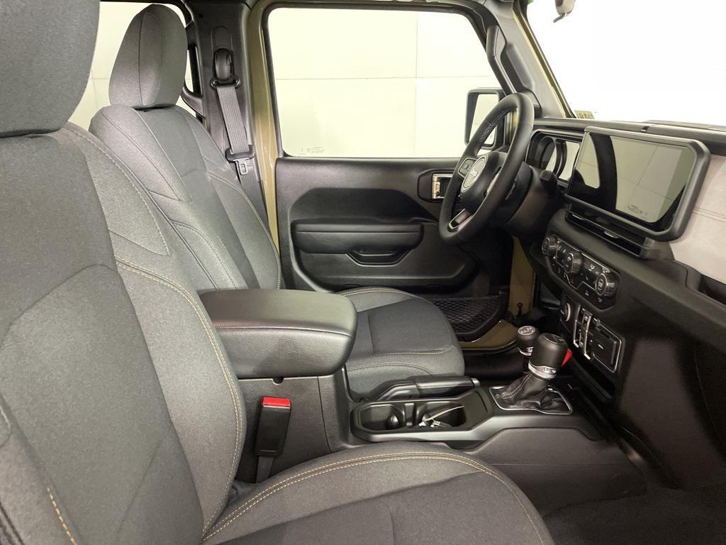 new 2025 Jeep Gladiator car, priced at $47,375