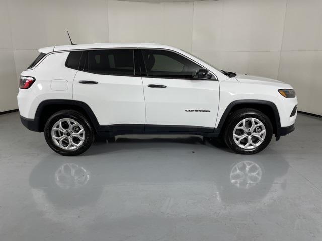 new 2025 Jeep Compass car, priced at $26,900