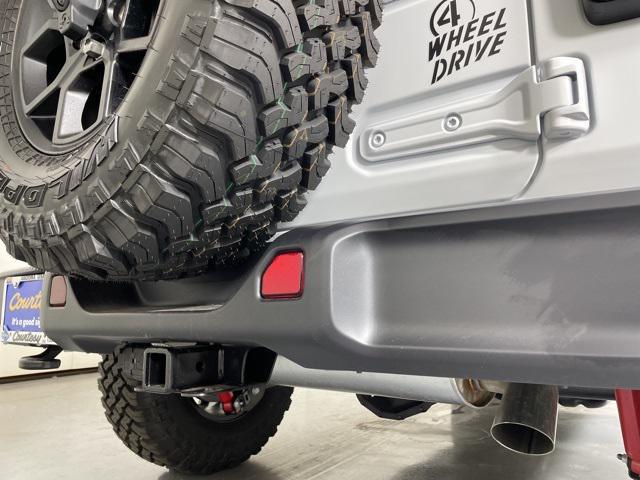 new 2025 Jeep Wrangler car, priced at $44,900