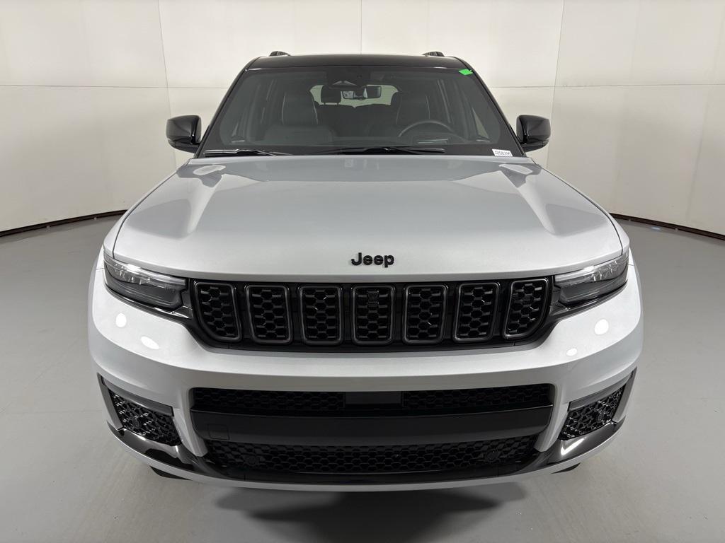 new 2025 Jeep Grand Cherokee L car, priced at $68,900