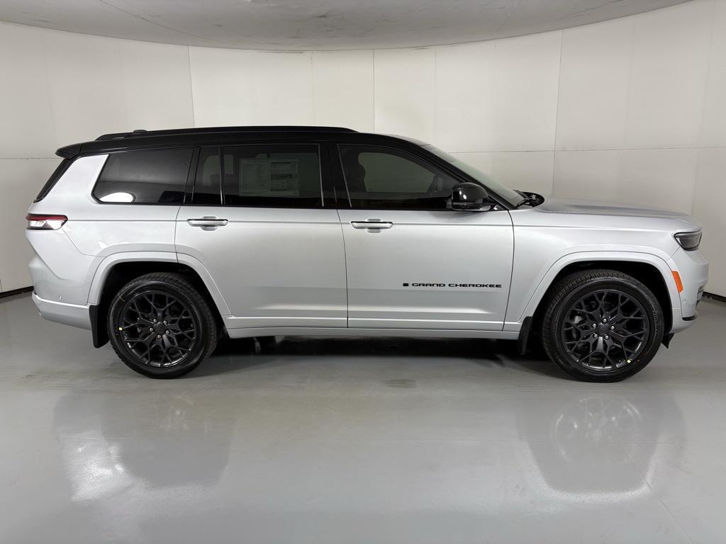 new 2025 Jeep Grand Cherokee L car, priced at $68,900