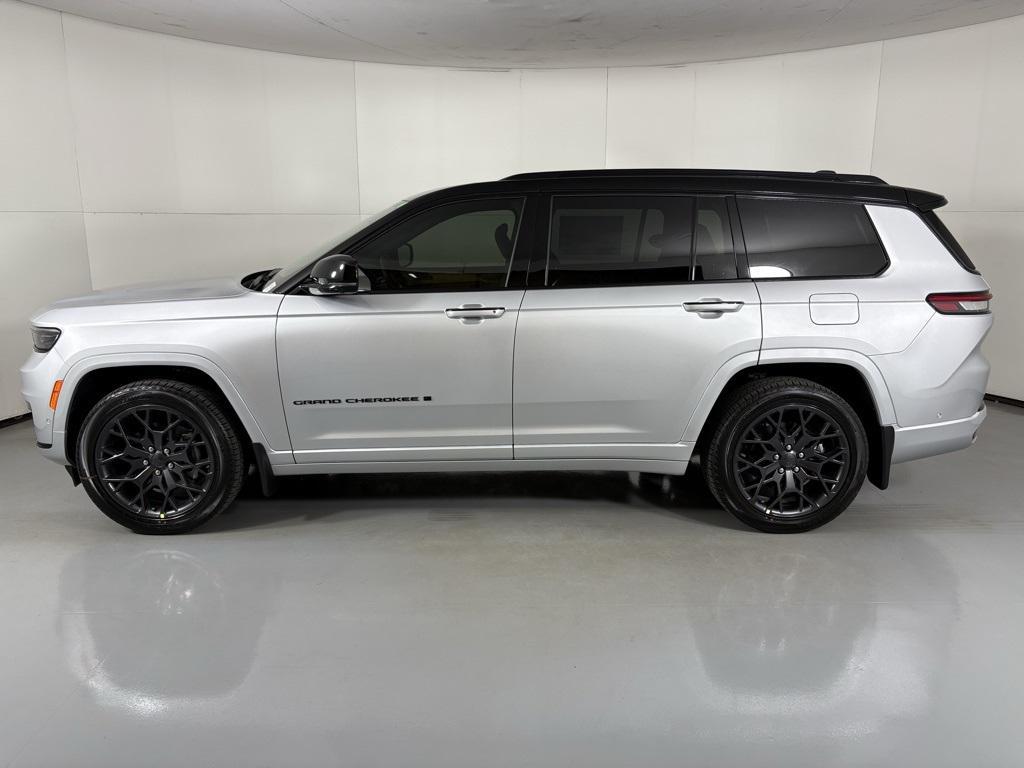 new 2025 Jeep Grand Cherokee L car, priced at $68,900
