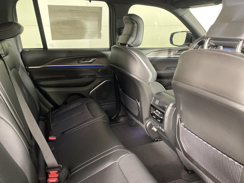 new 2025 Jeep Grand Cherokee car, priced at $63,385
