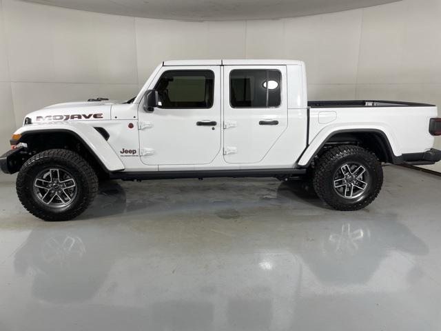 new 2025 Jeep Gladiator car, priced at $51,900