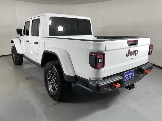 new 2025 Jeep Gladiator car, priced at $51,900