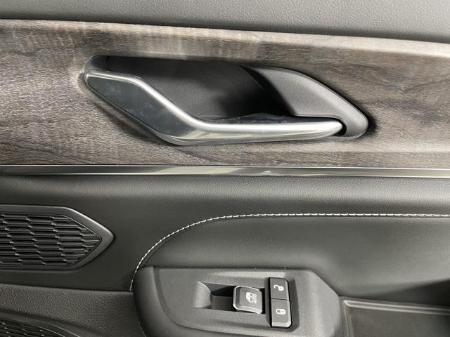 new 2025 Jeep Grand Cherokee car, priced at $53,591