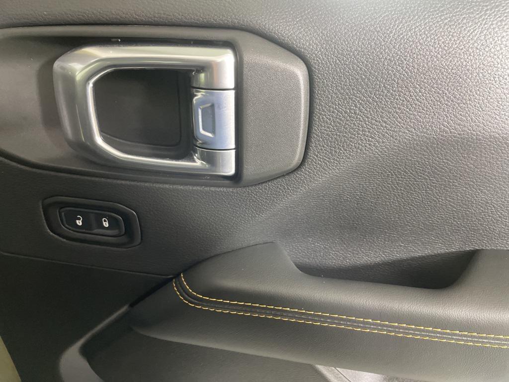 new 2025 Jeep Wrangler car, priced at $102,980