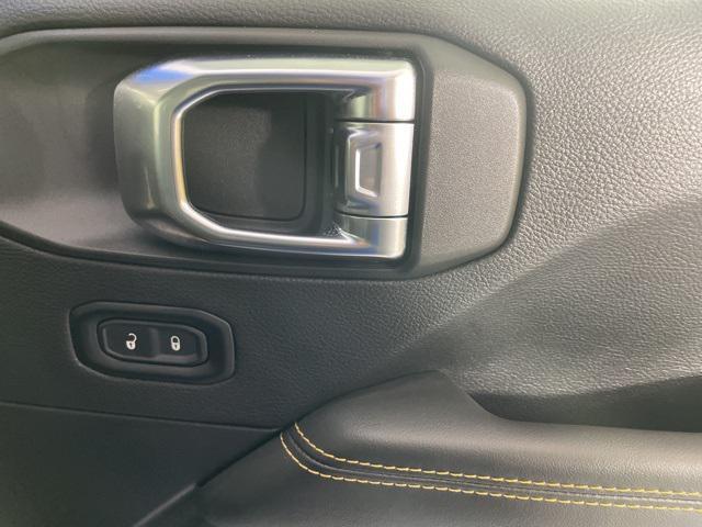 new 2025 Jeep Gladiator car, priced at $38,500