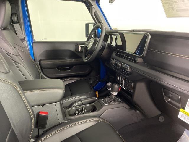 new 2025 Jeep Gladiator car, priced at $38,500