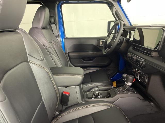 new 2025 Jeep Gladiator car, priced at $38,500