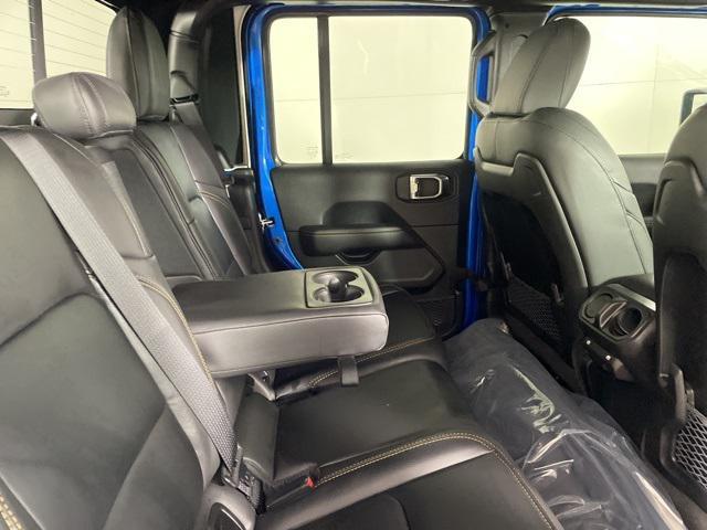 new 2025 Jeep Gladiator car, priced at $38,500