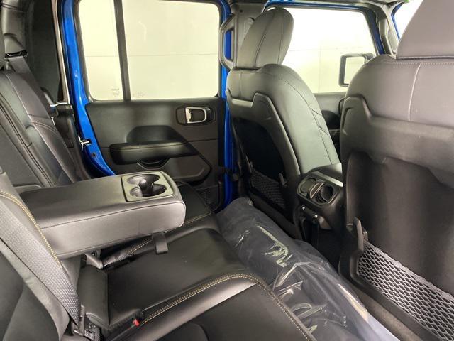 new 2025 Jeep Gladiator car, priced at $38,500