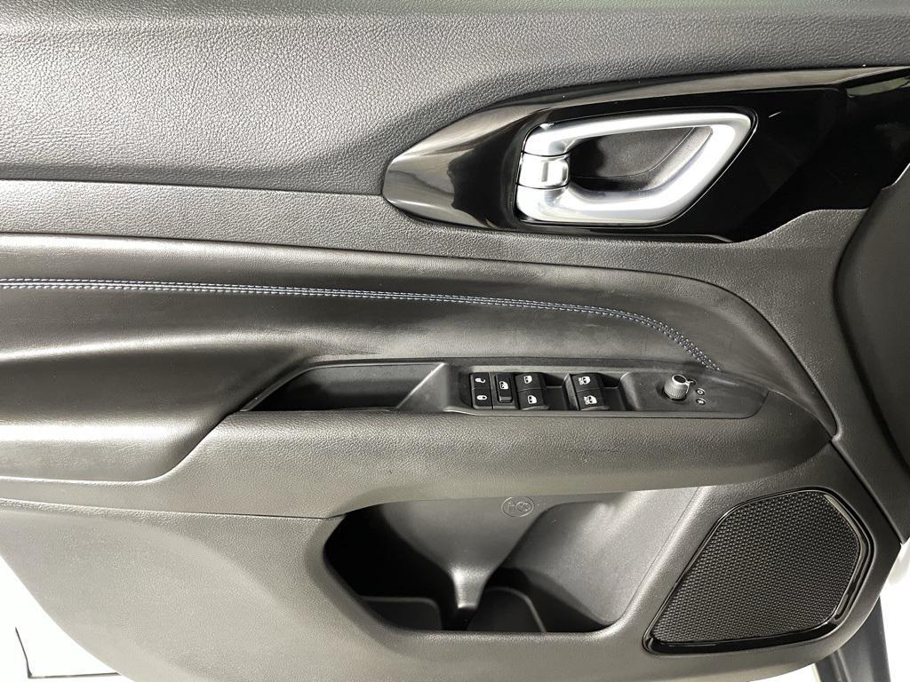 new 2026 Jeep Compass car, priced at $30,900