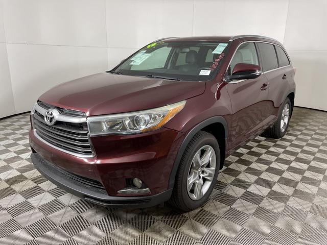 used 2015 Toyota Highlander car, priced at $15,900