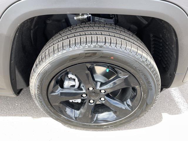 new 2025 Jeep Grand Cherokee L car, priced at $52,900