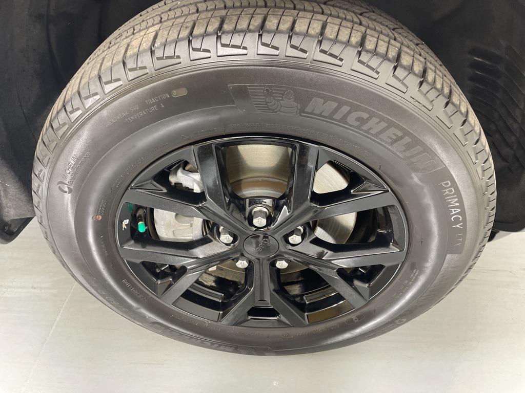 used 2024 Jeep Grand Cherokee L car, priced at $28,800