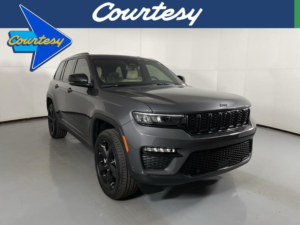 new 2025 Jeep Grand Cherokee car, priced at $49,900
