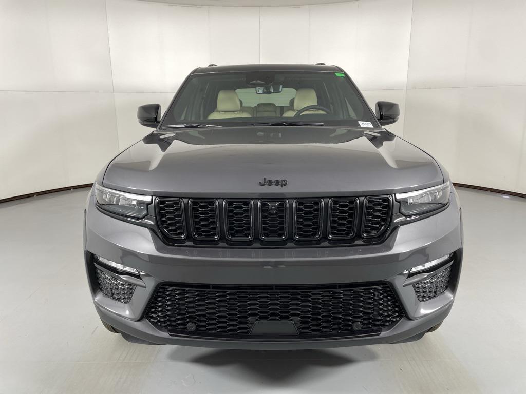new 2025 Jeep Grand Cherokee car, priced at $48,900