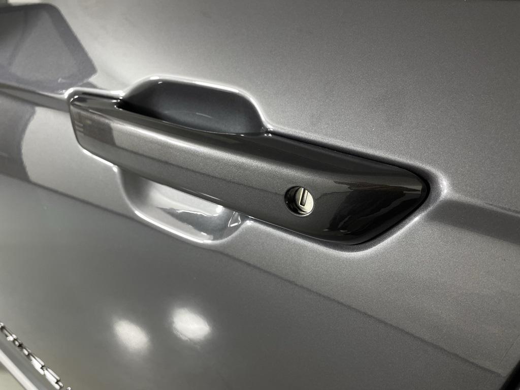 new 2025 Jeep Grand Cherokee car, priced at $48,900