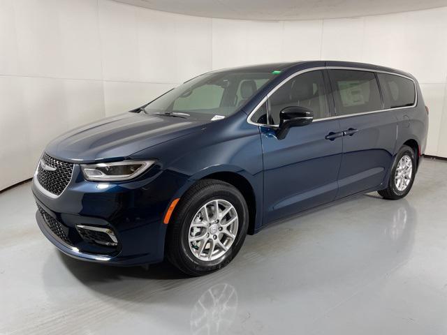 new 2025 Chrysler Pacifica car, priced at $39,900