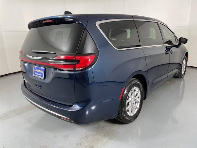 new 2025 Chrysler Pacifica car, priced at $39,900