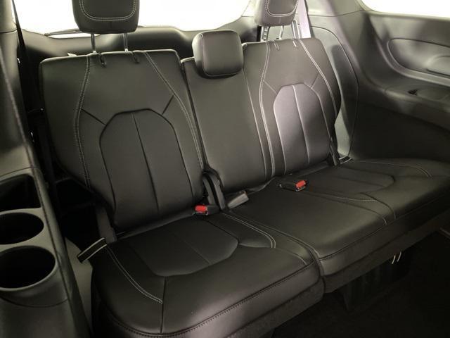 new 2025 Chrysler Pacifica car, priced at $39,900