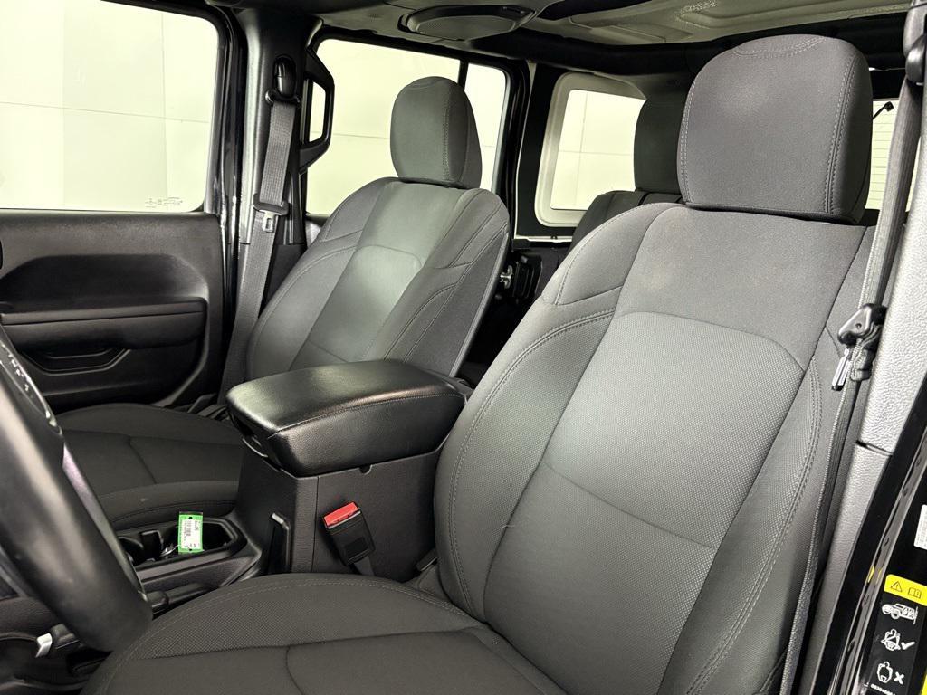 used 2022 Jeep Wrangler Unlimited car, priced at $29,900