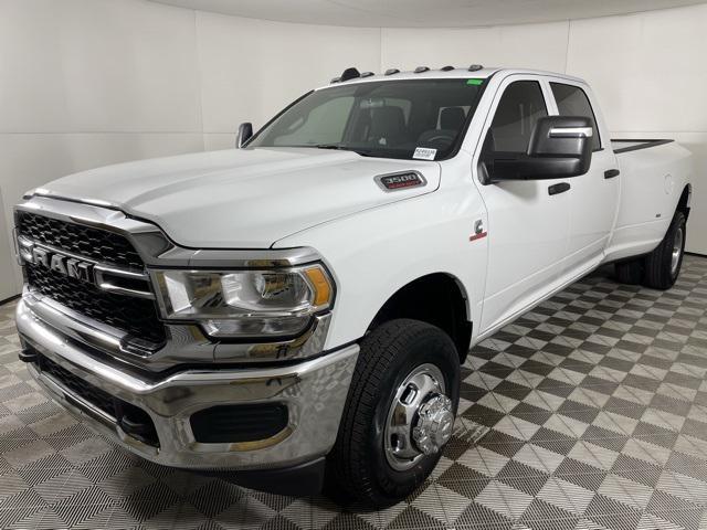 new 2024 Ram 3500 car, priced at $61,084