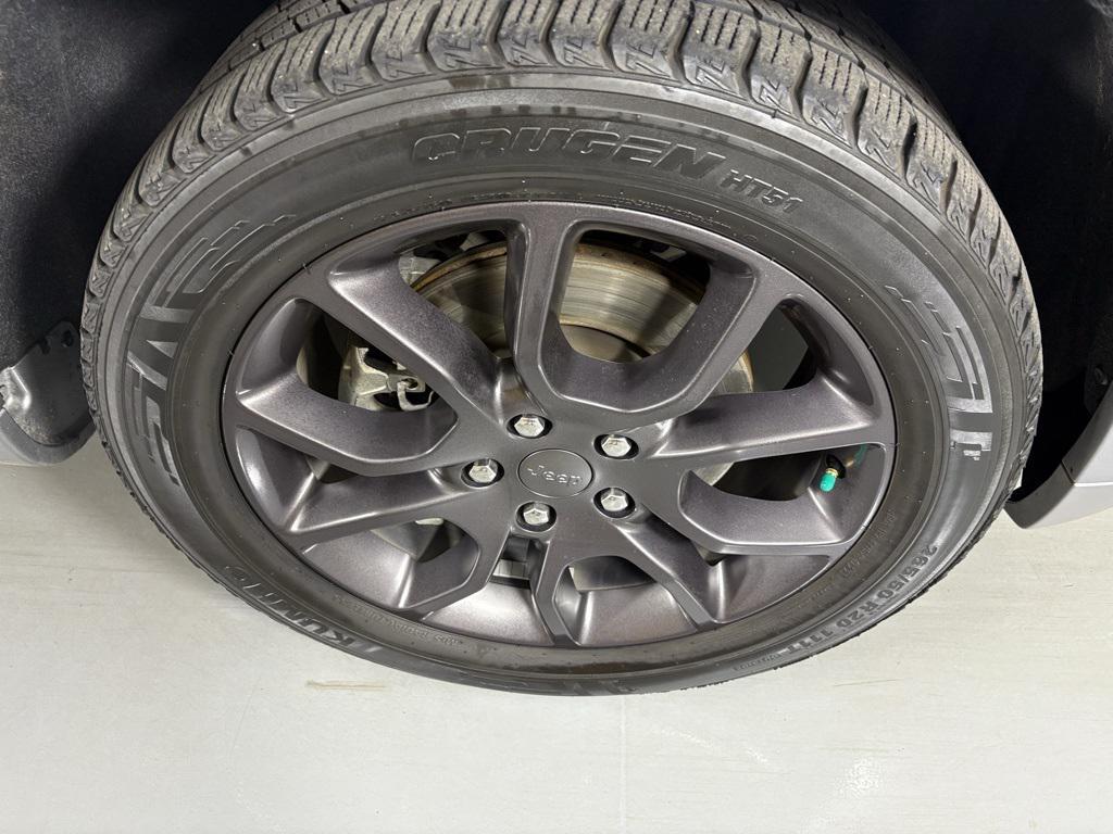 used 2021 Jeep Grand Cherokee car, priced at $26,800