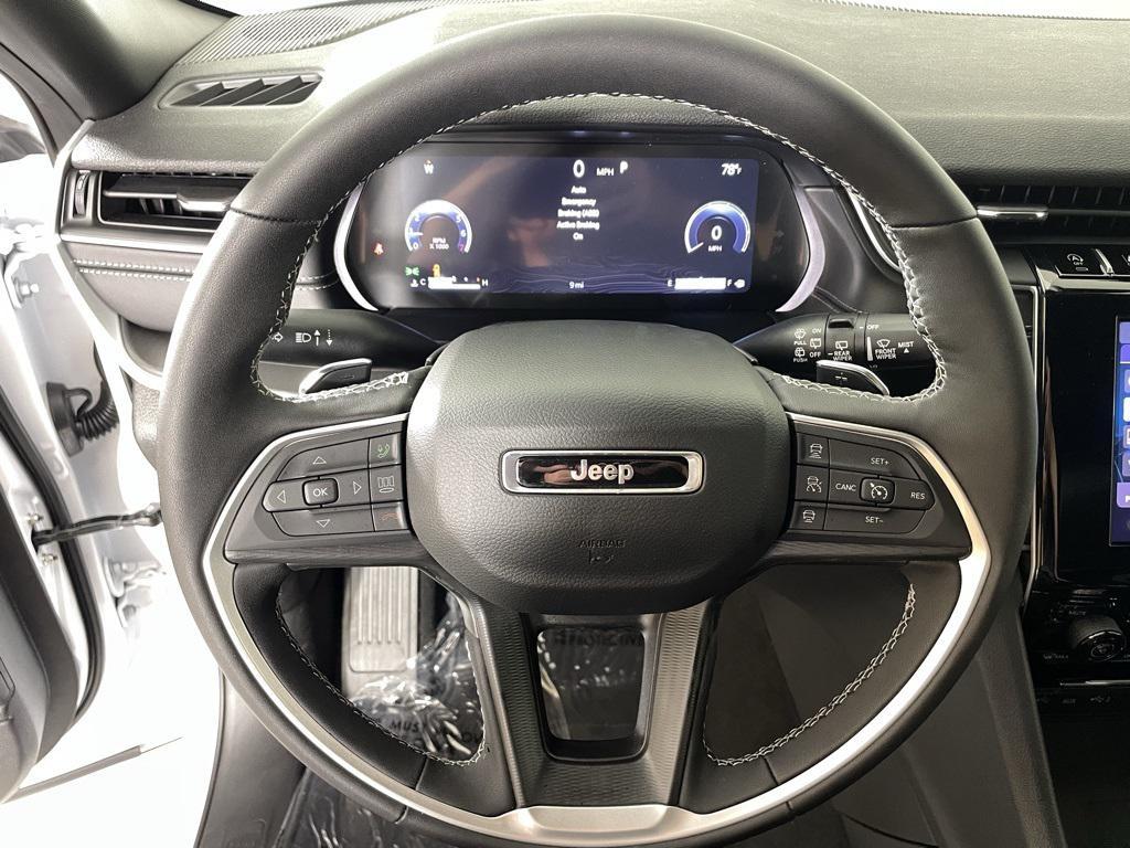 new 2025 Jeep Grand Cherokee car, priced at $39,900
