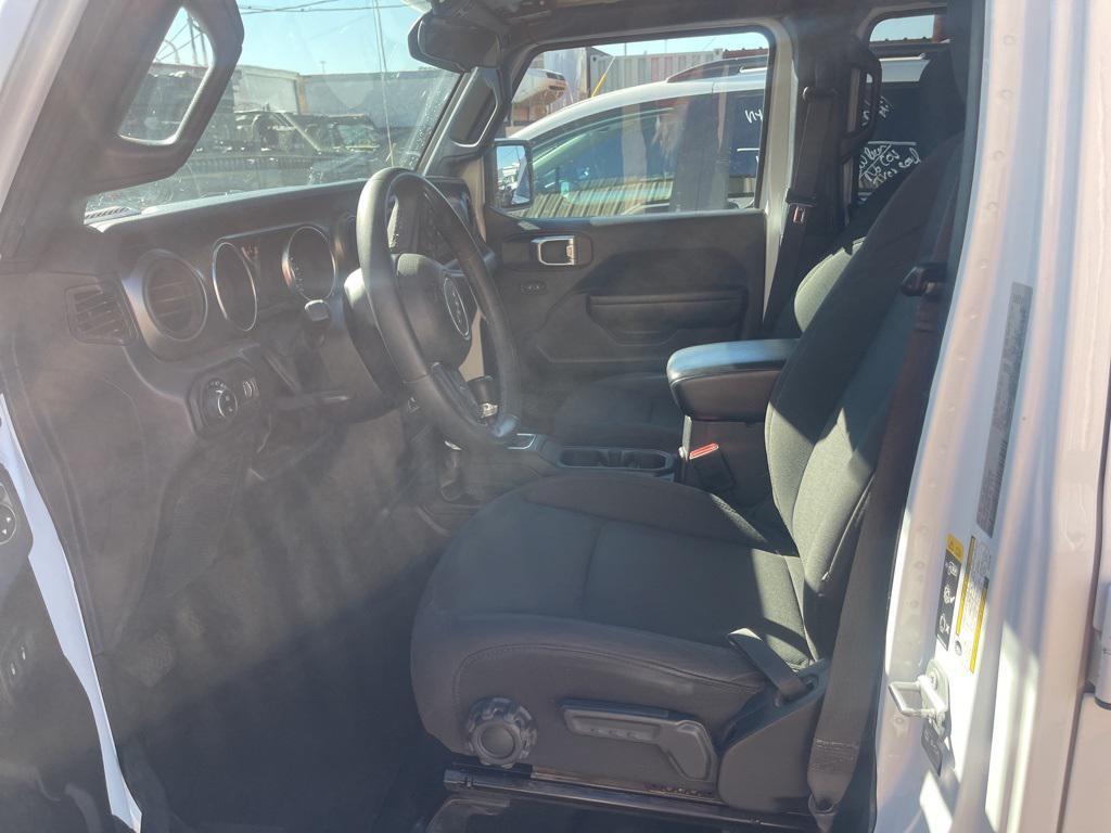 used 2023 Jeep Gladiator car, priced at $31,400