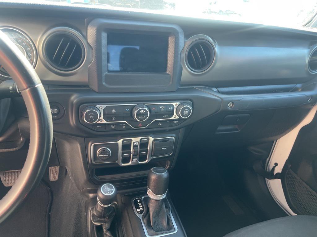 used 2023 Jeep Gladiator car, priced at $31,400