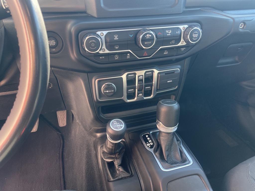 used 2023 Jeep Gladiator car, priced at $31,400