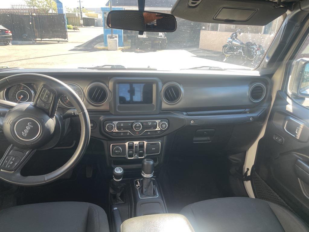 used 2023 Jeep Gladiator car, priced at $31,400