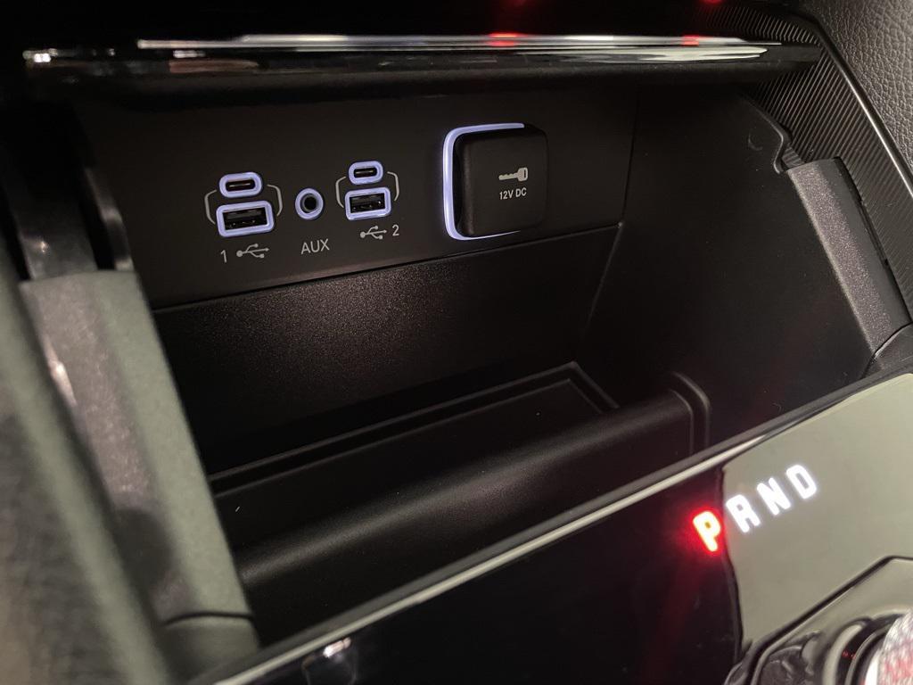 new 2025 Jeep Grand Cherokee car, priced at $33,900