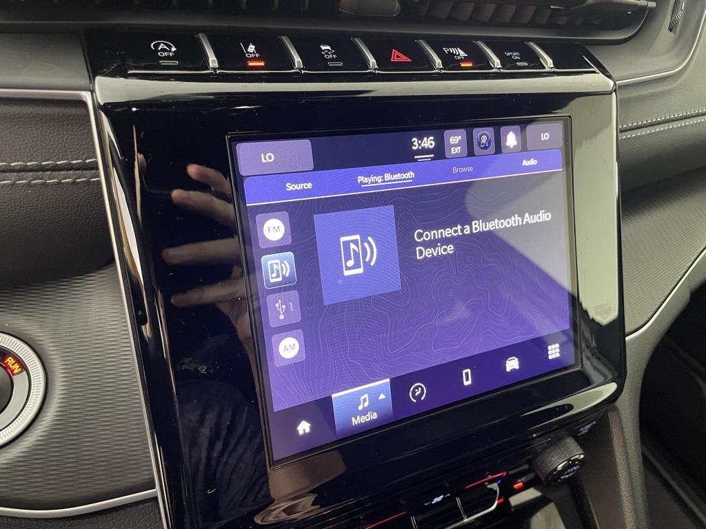new 2025 Jeep Grand Cherokee car, priced at $33,900