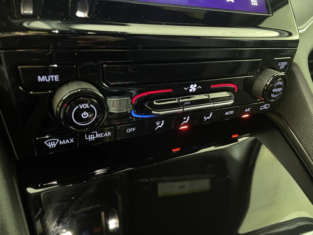 new 2025 Jeep Grand Cherokee car, priced at $33,900
