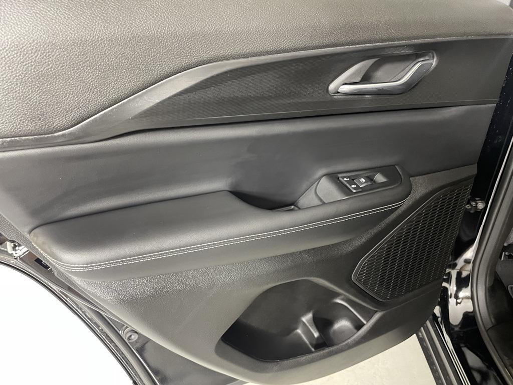 new 2025 Jeep Grand Cherokee car, priced at $33,900