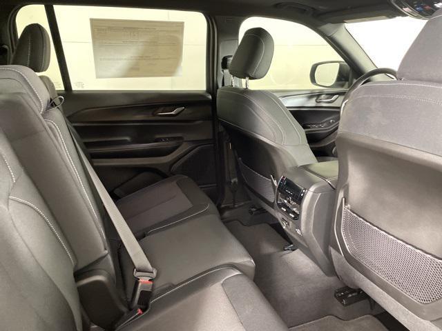 new 2025 Jeep Grand Cherokee L car, priced at $37,900