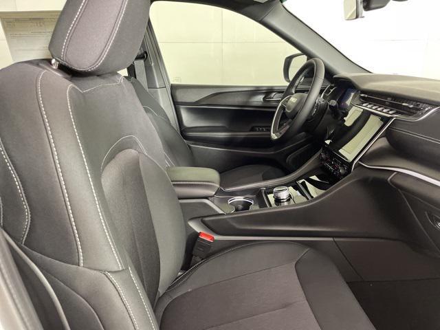 new 2025 Jeep Grand Cherokee L car, priced at $37,900