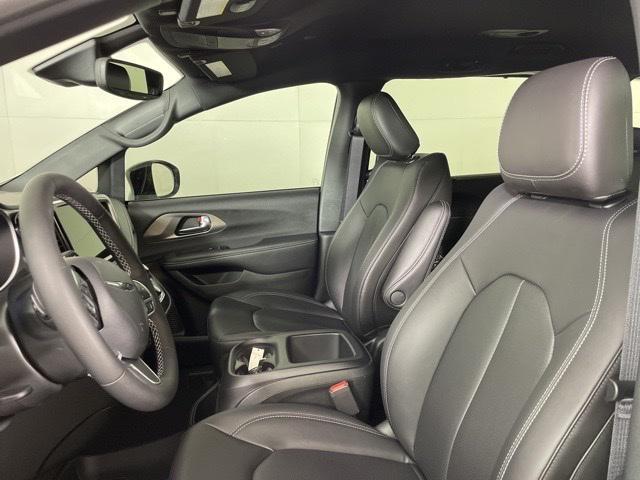 new 2026 Chrysler Pacifica car, priced at $34,655
