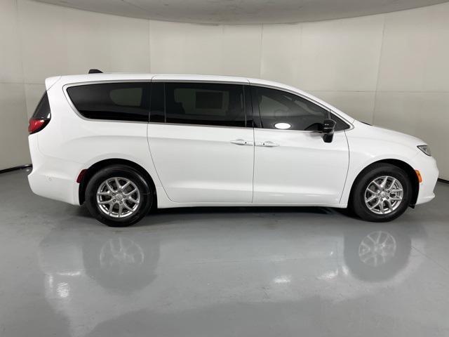 new 2025 Chrysler Pacifica car, priced at $37,900