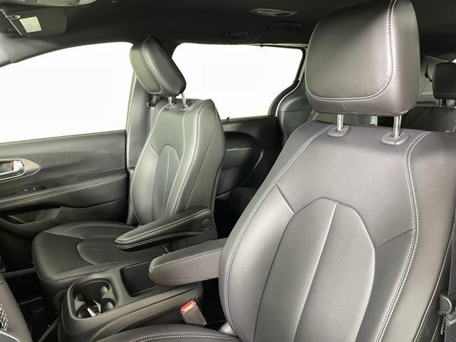 new 2025 Chrysler Pacifica car, priced at $37,900